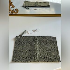 NWT Raj Anthropologie Green Snakeskin Print flat zip clutch/makeup bag